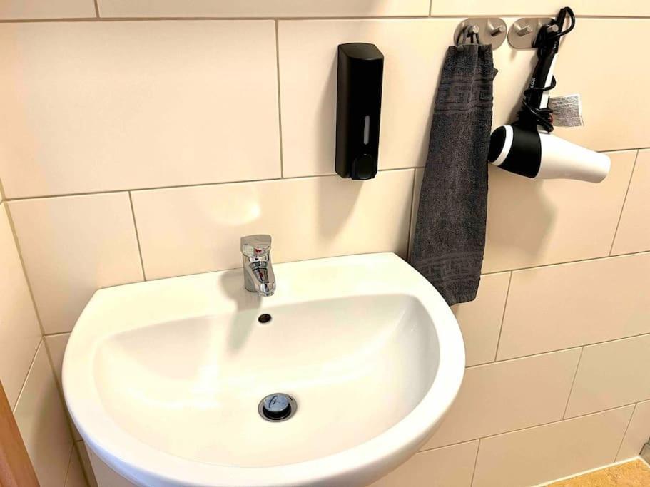 Stadtmitte Im Zentrum Von Itzehoe Aber Ruhig Buitenkant foto